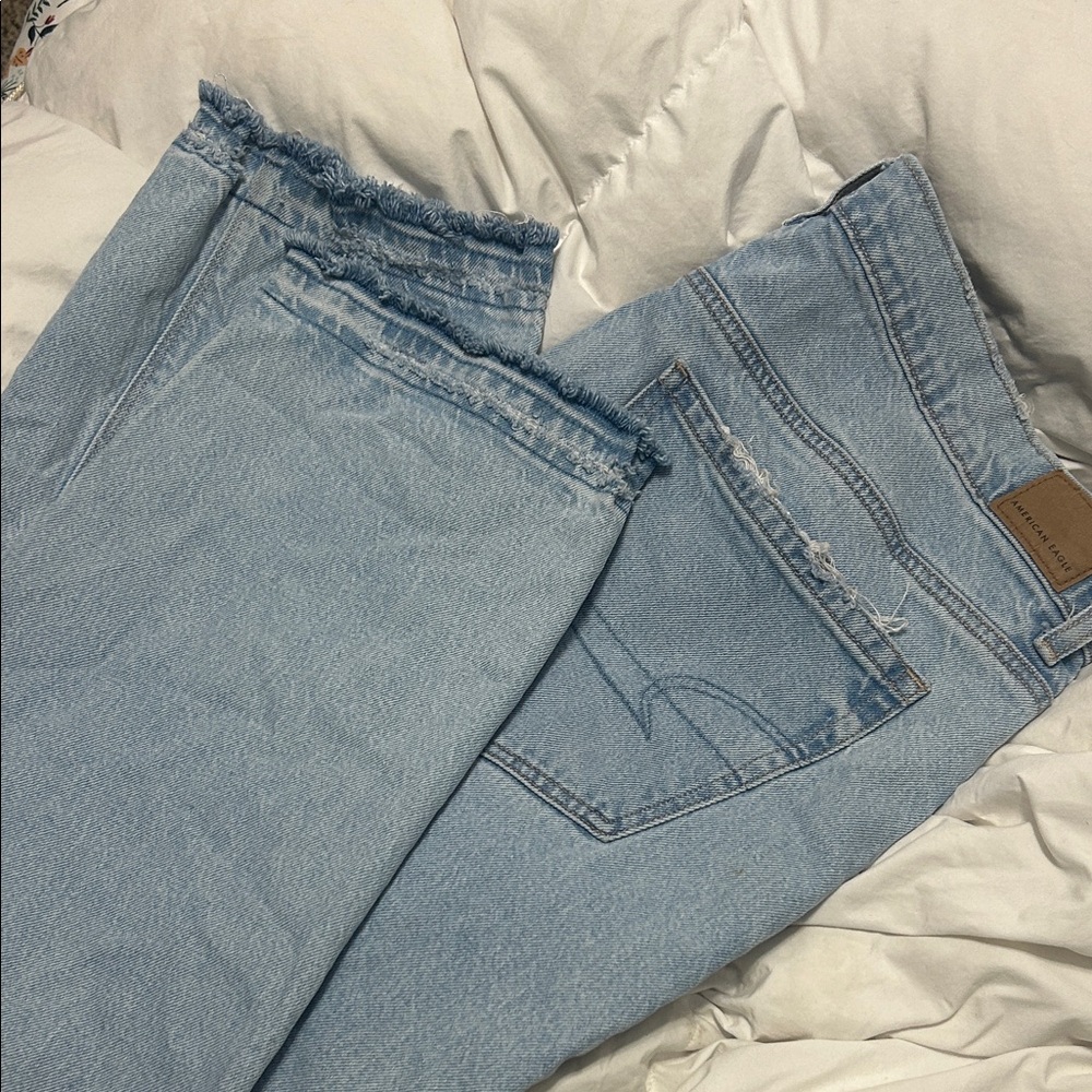 American Eagle Outfitters Light Blue Cropped Jeans high-rise straight
